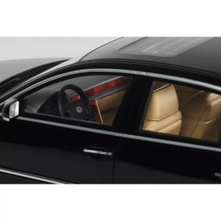 VW VOLKSWAGEN PHAETON 6.0 W12 BLACK L041 2005 OttO mobile 1:18 Resinemodell (Türen, Motorhaube... nicht zu öffnen!)